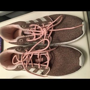 Light pink adidas cloudfoam QT racer 6.5